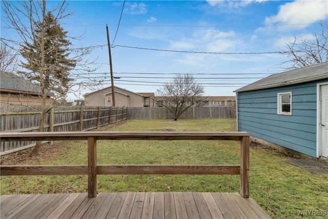 70 Greenfield Avenue, West Seneca, NY 14224