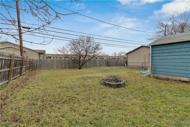 70 Greenfield Avenue, West Seneca, NY 14224