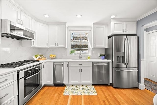 32 Russett Rd, Boston, MA 02132