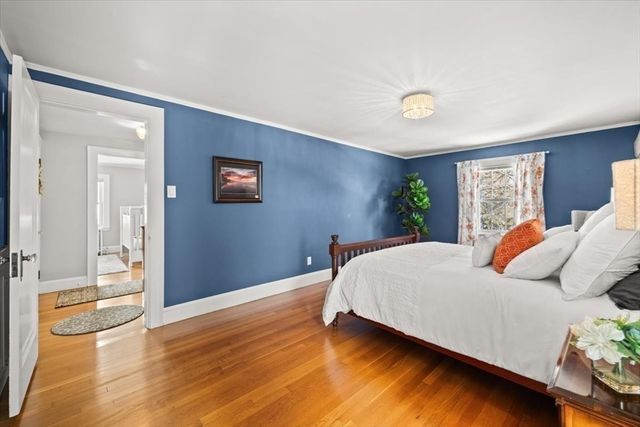 32 Russett Rd, Boston, MA 02132