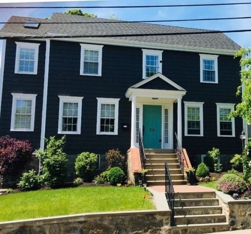 32 Russett Rd, Boston, MA 02132