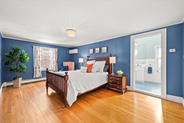 32 Russett Rd, Boston, MA 02132