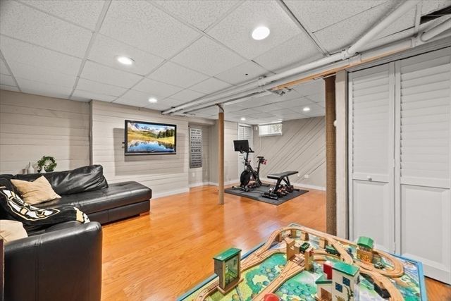 32 Russett Rd, Boston, MA 02132