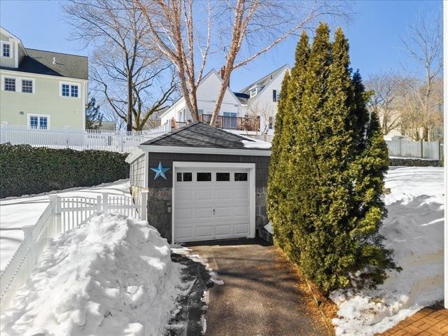 32 Russett Rd, Boston, MA 02132