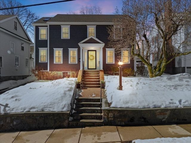 32 Russett Rd, Boston, MA 02132