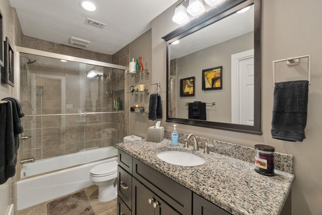 222 Springhill Dr., Hattiesburg, MS 39402