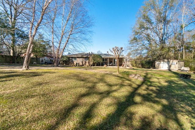 222 Springhill Dr., Hattiesburg, MS 39402