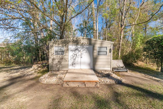 222 Springhill Dr., Hattiesburg, MS 39402