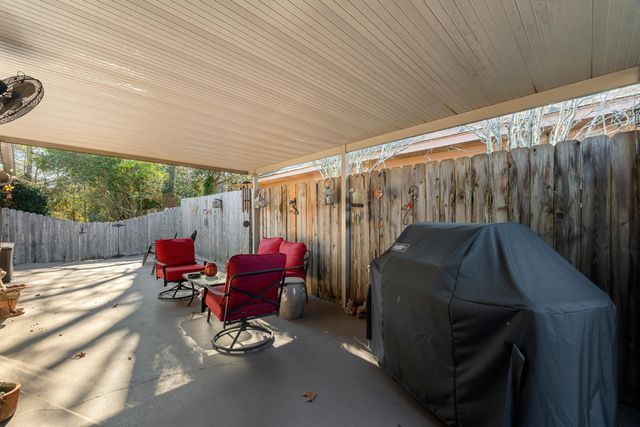 222 Springhill Dr., Hattiesburg, MS 39402