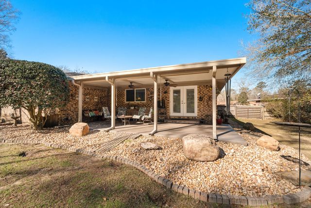 222 Springhill Dr., Hattiesburg, MS 39402