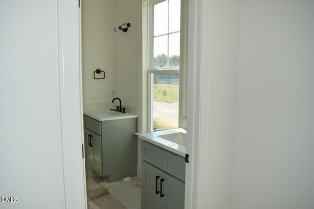 160 Broadleaf Lane, Youngsville, NC 27596