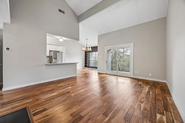 2506 Wedglea Drive 808, Dallas, TX 75211