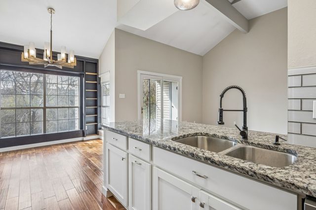 2506 Wedglea Drive 808, Dallas, TX 75211