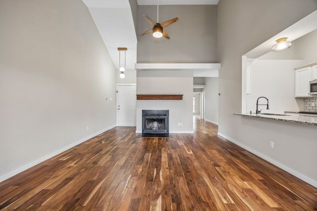 2506 Wedglea Drive 808, Dallas, TX 75211