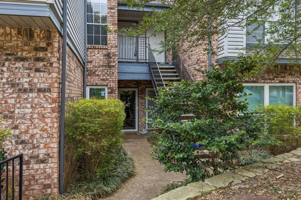 2506 Wedglea Drive 808, Dallas, TX 75211