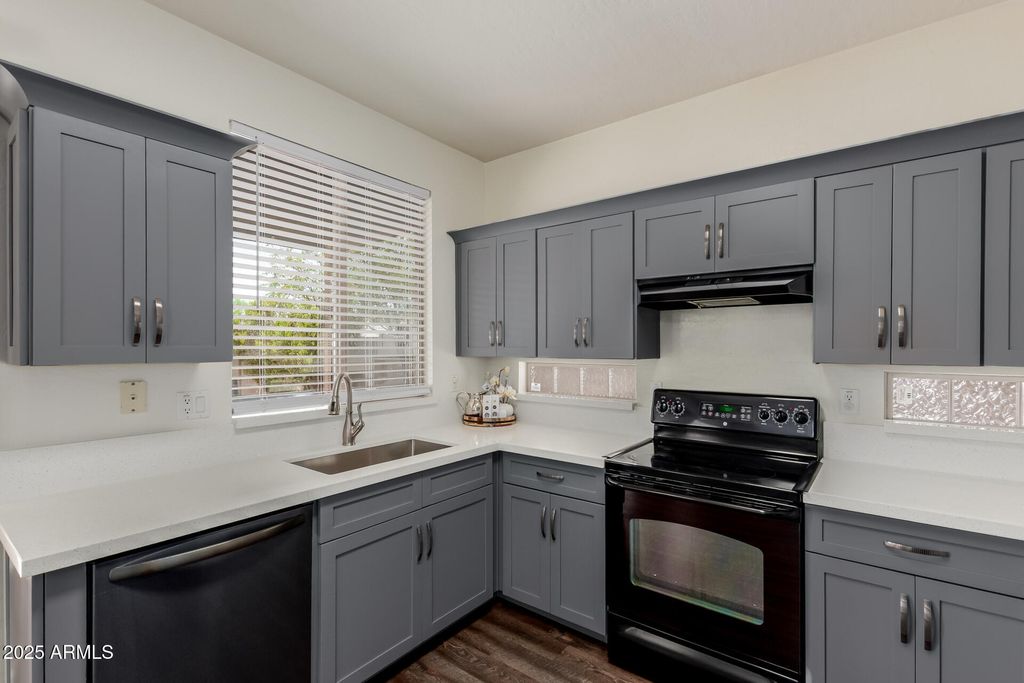 11429 W YAVAPAI Street, Avondale, AZ 85323 — photo 4