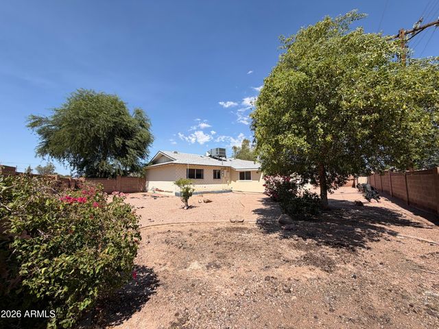 8701 E Cambridge Avenue, Scottsdale, AZ 85257