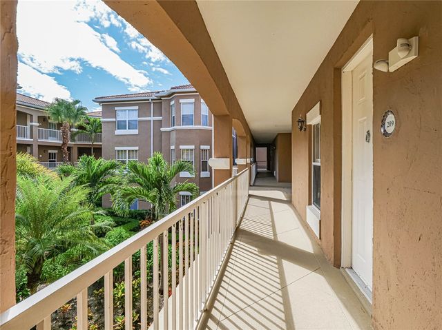 5025 Fairways Circle B209, Vero Beach, FL 32967