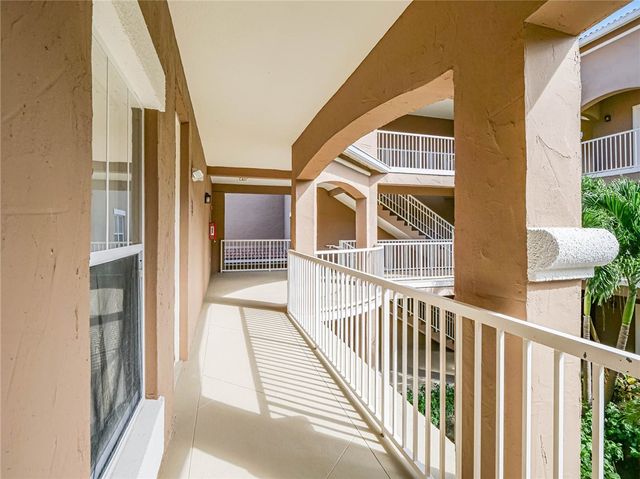 5025 Fairways Circle B209, Vero Beach, FL 32967