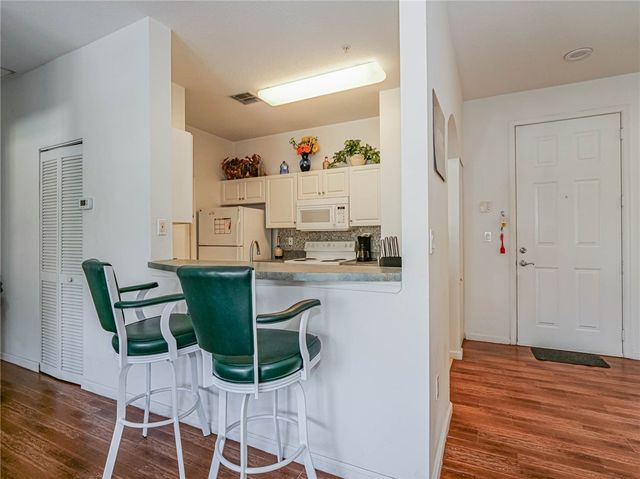 5025 Fairways Circle B209, Vero Beach, FL 32967