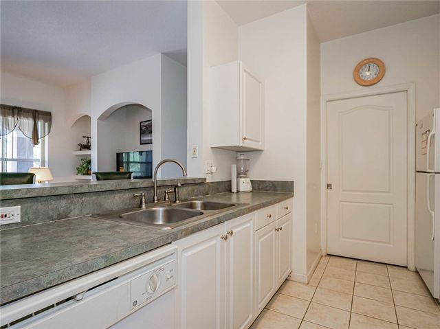 5025 Fairways Circle B209, Vero Beach, FL 32967