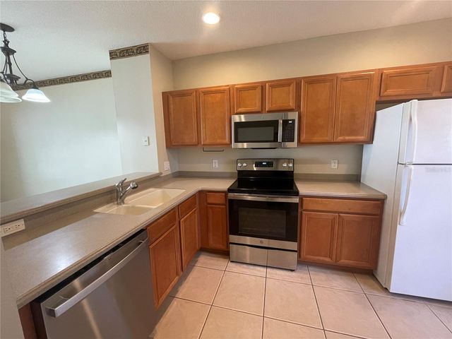 8508 BRUSHLEAF WAY, Tampa, FL 33647