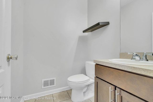 37 Sanz Town Road, Lakewood, NJ 08701