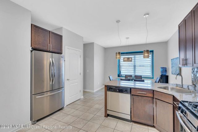 37 Sanz Town Road, Lakewood, NJ 08701