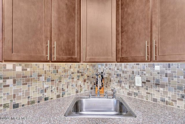 37 Sanz Town Road, Lakewood, NJ 08701