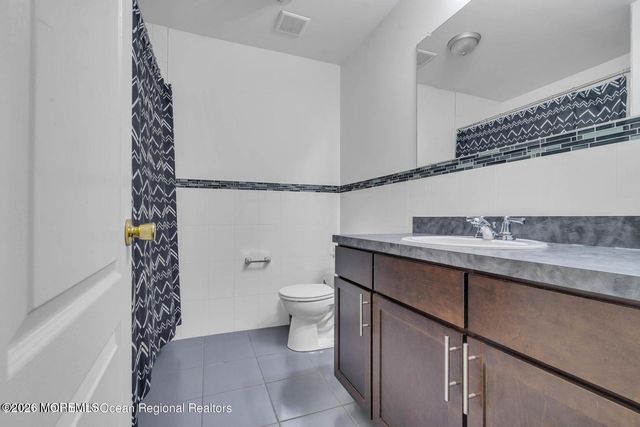 37 Sanz Town Road, Lakewood, NJ 08701