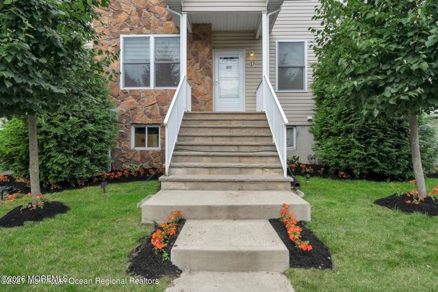 37 Sanz Town Road, Lakewood, NJ 08701
