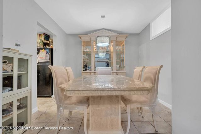 37 Sanz Town Road, Lakewood, NJ 08701