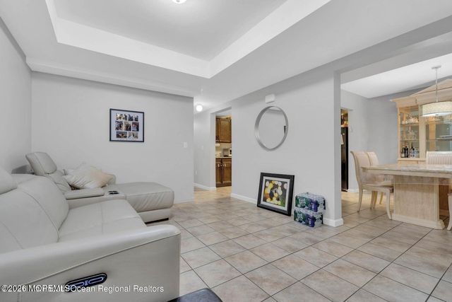 37 Sanz Town Road, Lakewood, NJ 08701