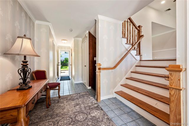 29 Kirkwood Drive, Glen Cove, NY 11542