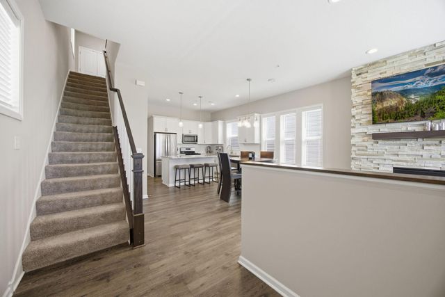 8164 Arrowwood Lane N, Maple Grove, MN 55369