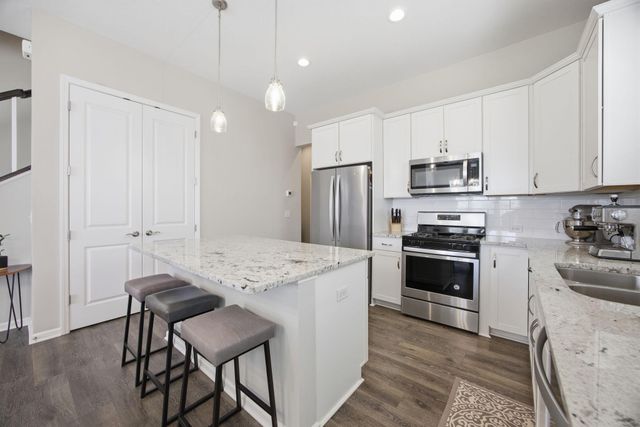 8164 Arrowwood Lane N, Maple Grove, MN 55369