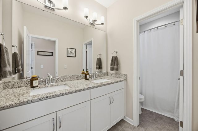 8164 Arrowwood Lane N, Maple Grove, MN 55369