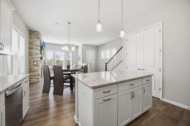 8164 Arrowwood Lane N, Maple Grove, MN 55369