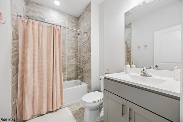 206 Abbe Rd, Little Falls Twp., NJ 07424