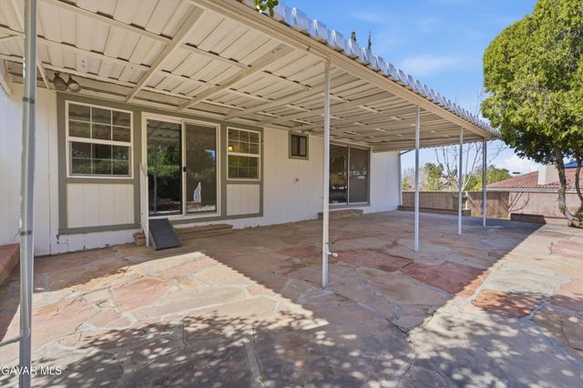 7229 Columbia Way, Lancaster, CA 93536