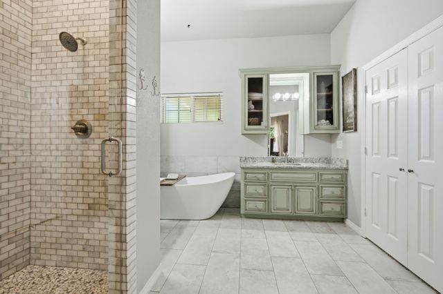 1201 N Oak Branch Road, Waxahachie, TX 75167