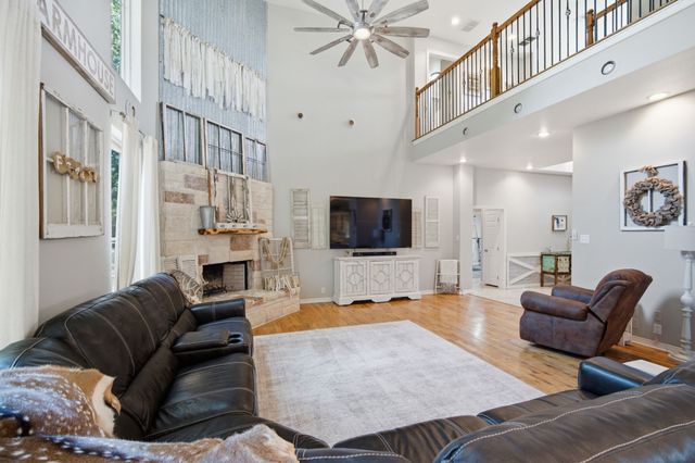 1201 N Oak Branch Road, Waxahachie, TX 75167