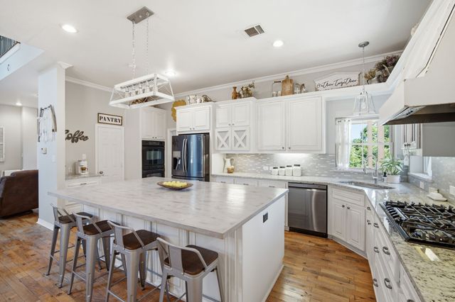 1201 N Oak Branch Road, Waxahachie, TX 75167