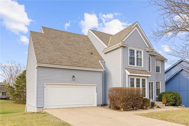 15826 MAPLE Street, Overland Park, KS 66223