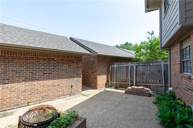 2400 Longmire Drive 204, College Station, TX 77845