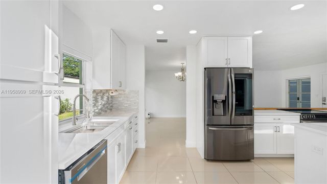 8614 SW 102nd Pl, Miami, FL 33173