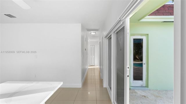 8614 SW 102nd Pl, Miami, FL 33173