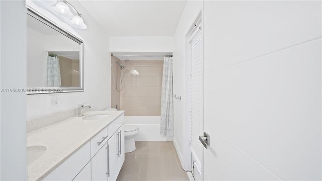 8614 SW 102nd Pl, Miami, FL 33173