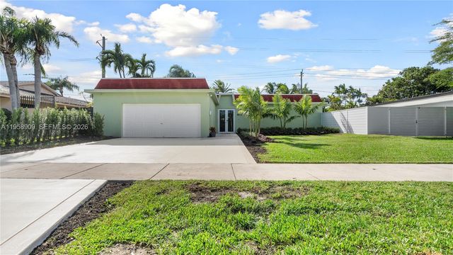 8614 SW 102nd Pl, Miami, FL 33173