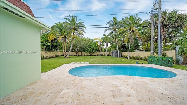 8614 SW 102nd Pl, Miami, FL 33173